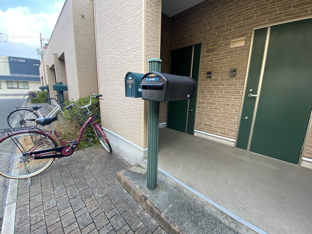 カーサヴェルデのおしゃれな英国風ポスト