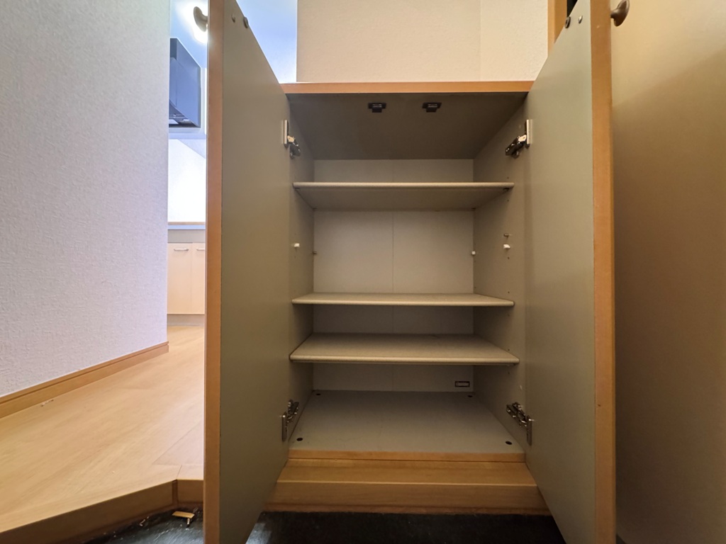サンキャッスル田川の下駄箱