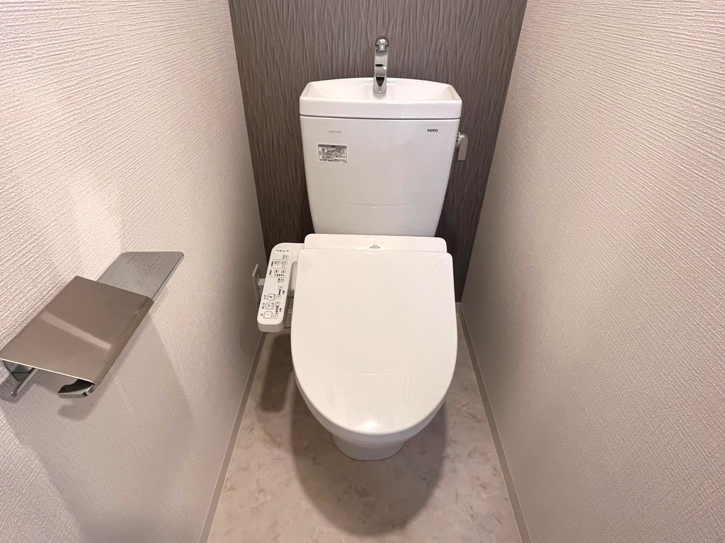 エスリード新大阪ラヴァーグの2口ガスコンロシステムキッチンウォシュレット便座付きトイレ